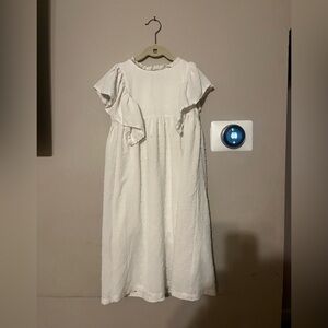 Girl white dress. Excellent condition